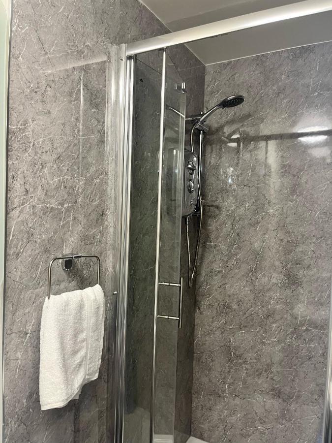 The Lion Hotel Llansantffraid-ym-Mechain Εξωτερικό φωτογραφία
